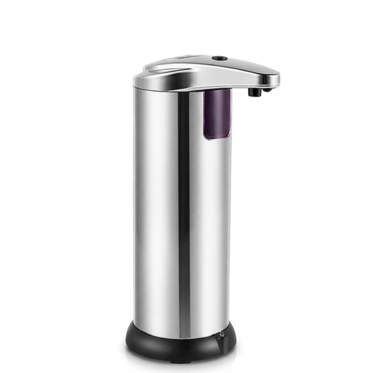 Distributeur de savon automatique argenté avec capteur frontal et base noire, sur fond blanc